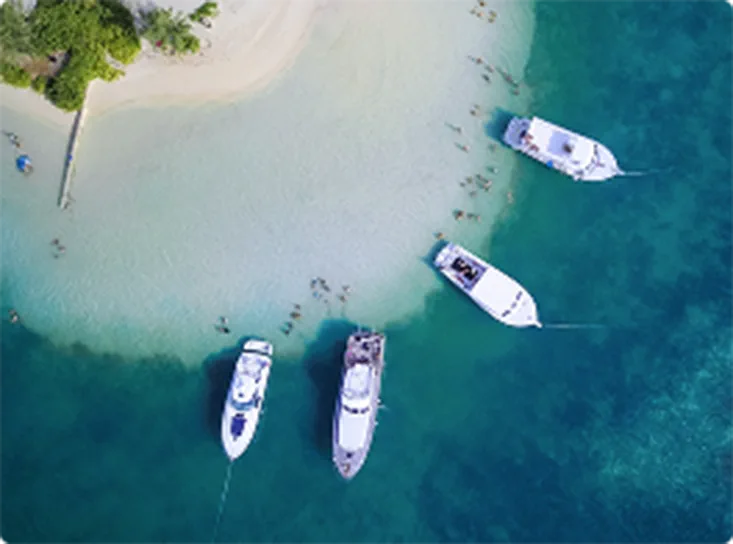 Aerial view of boats off a Grand Cayman sandbar